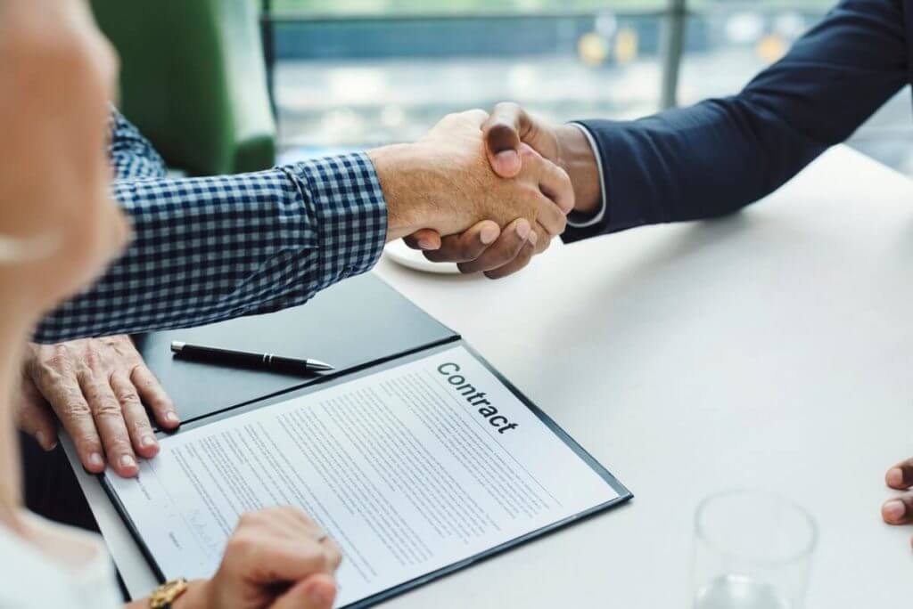 How to negotiate physician contracts