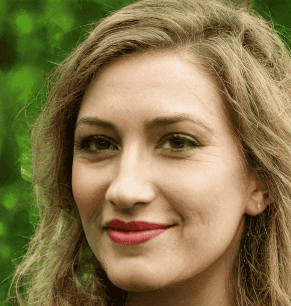 3 Ways to Avoid Taxes on Life Insurance Benefits Veronica Headshot 972x1024