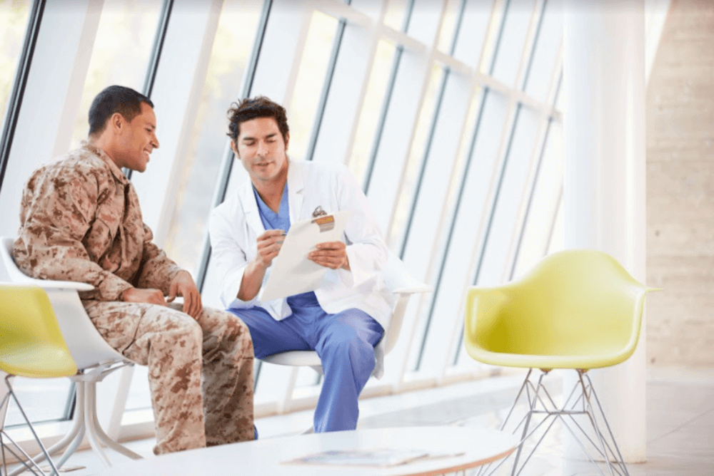 doctor consulting a veteran