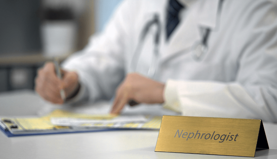 nephrologist salary