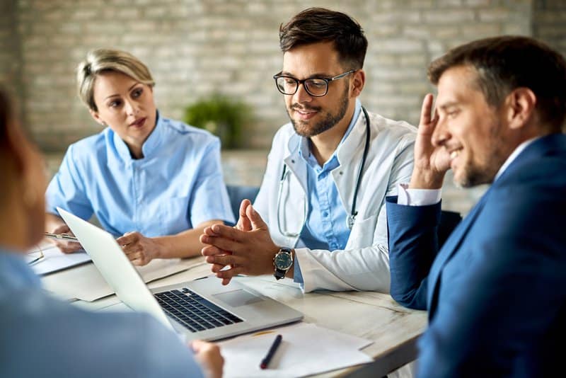 Ophthalmologist salary