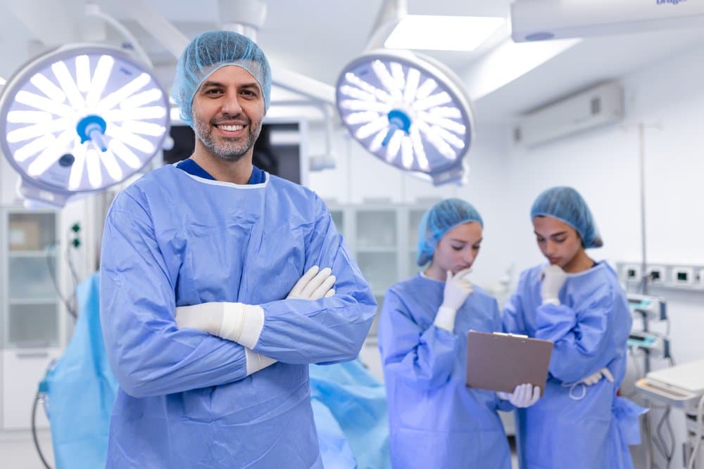 Neurosurgeon vs Orthopedic Surgeon Salary: How Do They Compare? cover