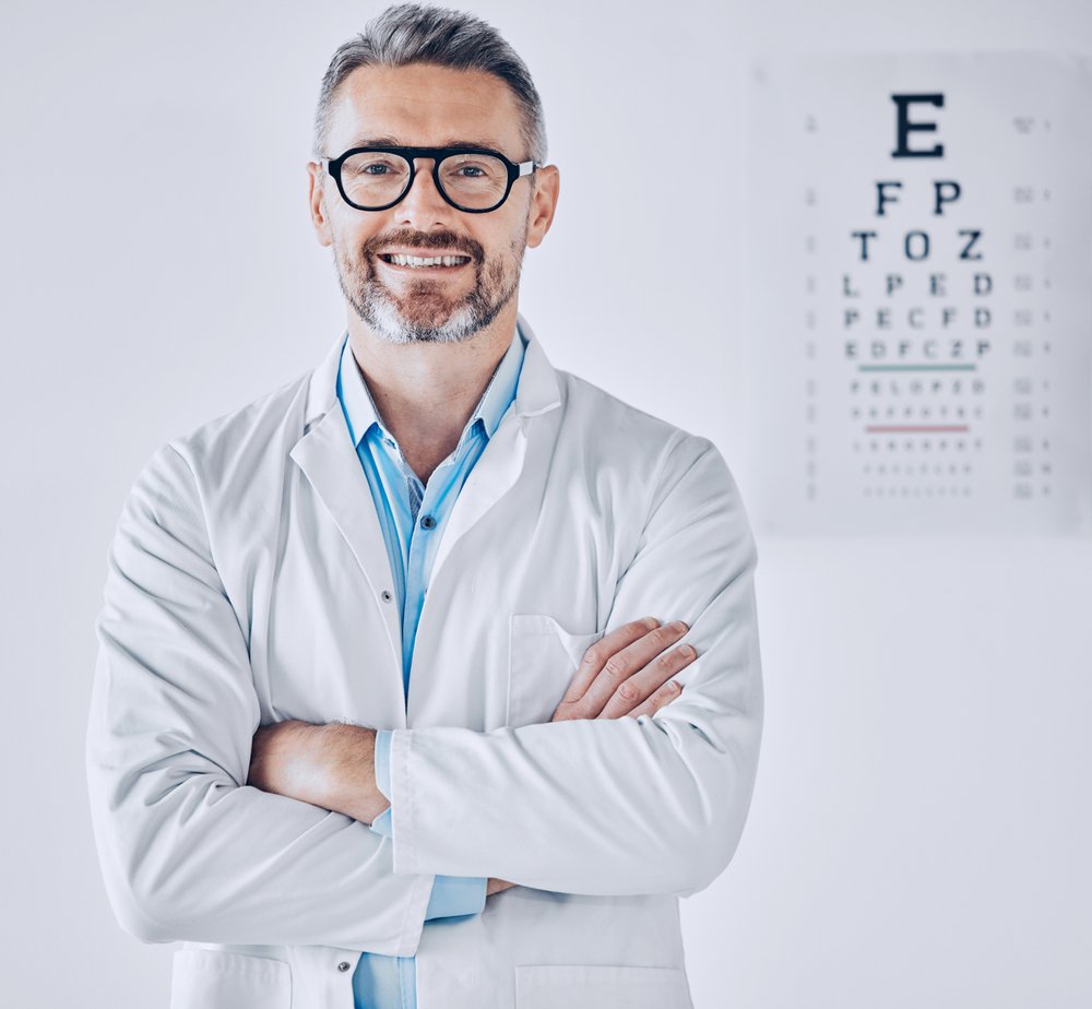 Ophthalmologist vs. Optometrist Salary: Key Differences Explained cover