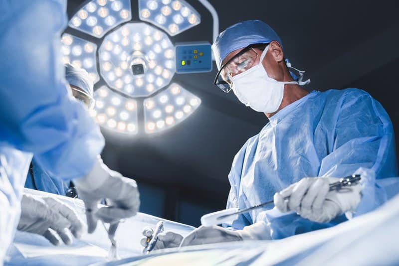 where do neurosurgeons make the most money